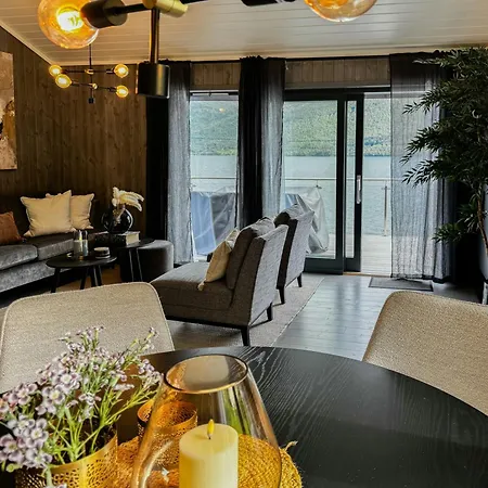 Luxury By The Fjord In Ranvik Eidsvåg