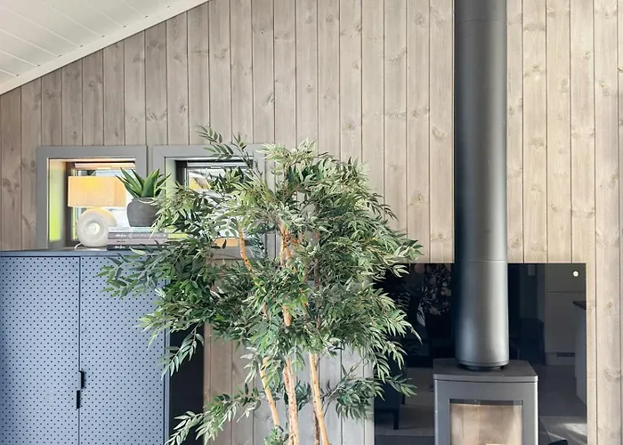 Luxury By The Fjord In Ranvik Vakantiehuis