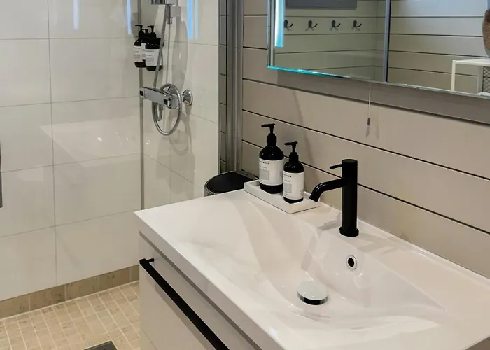 Luxury By The Fjord In Ranvik Vakantiehuis Eidsvåg