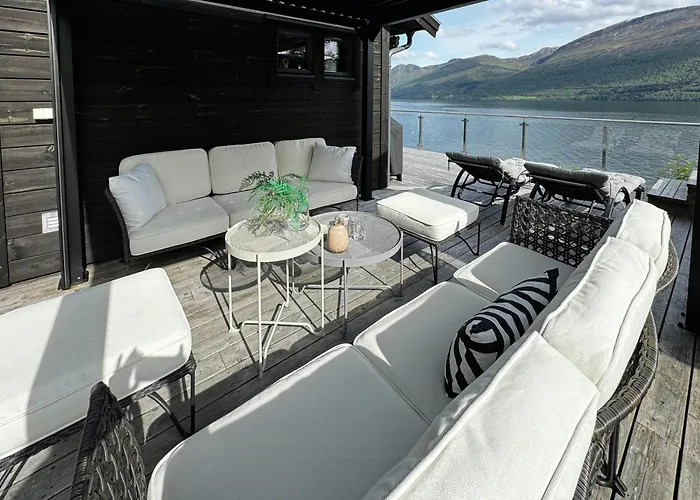 Luxury By The Fjord In Ranvik *