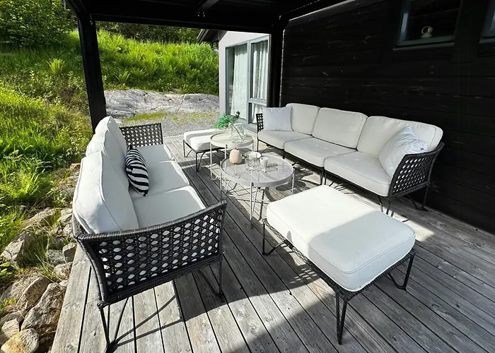 Luxury By The Fjord In Ranvik Vakantiehuis Eidsvåg