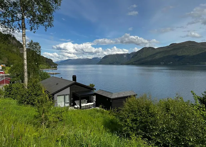Luxury By The Fjord In Ranvik